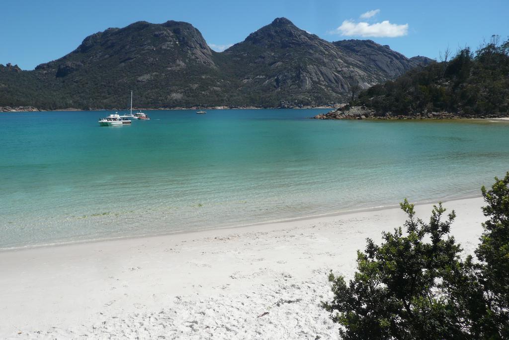 Arthouse Freycinet Villa โคลส์เบย์ ภายนอก รูปภาพ