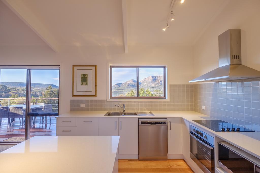 Arthouse Freycinet Villa โคลส์เบย์ ภายนอก รูปภาพ
